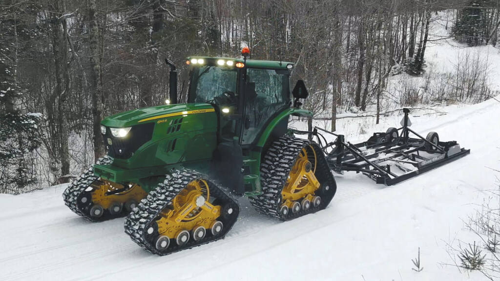 9000-LM-1010 installed on John Deere tractor